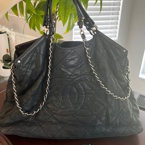 Chanel 2-way strap slouch bag!